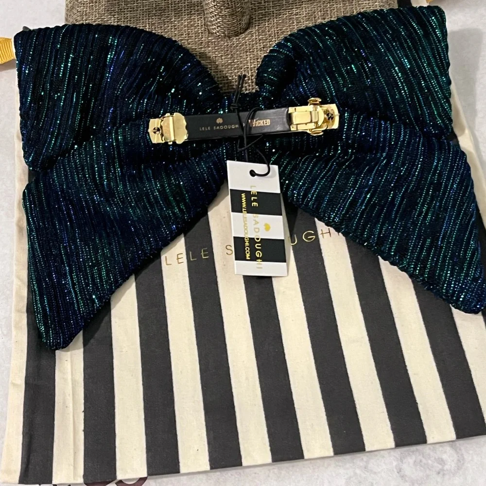 EARTH SHIMMER LEE SADOUGHI X WICKED NWT AUTHENTIC ELPHABA BOW BARRETTE - Picture 4 of 12